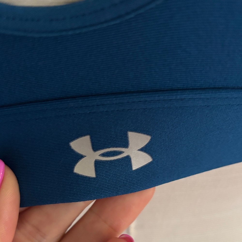 Under Armour Women's Deep Blue Zip-Front Sports Bra size medium - Picture 2 of 8